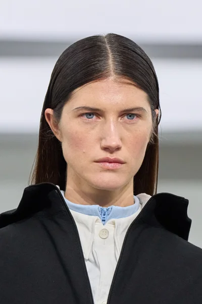 Look 35